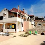 Charly * Betina (Sibenik-Knin)