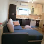 Charly Apartamento Betina (Sibenik-Knin)
