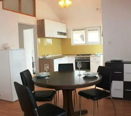 Apartment Charly Betina (Sibenik-Knin)