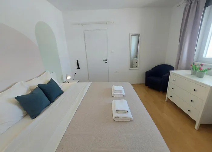 Charly * Betina (Sibenik-Knin)