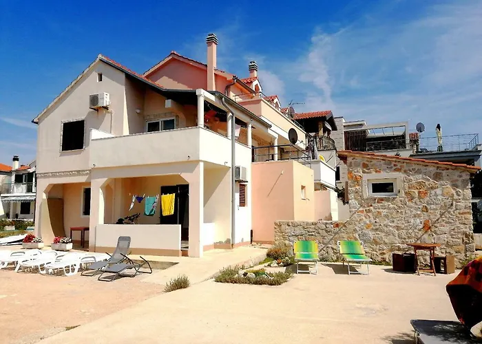 Charly * Betina (Sibenik-Knin)