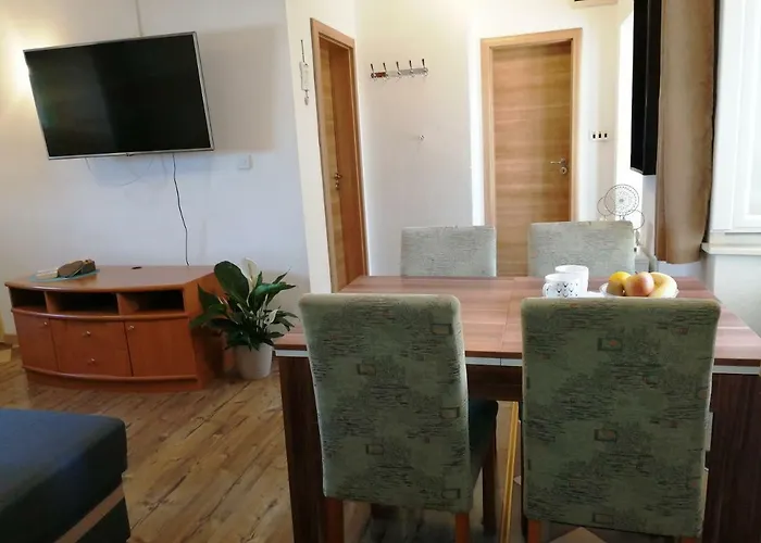 Charly Lägenhet Betina (Sibenik-Knin)